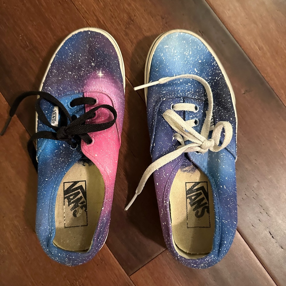 Vans galaxy shoes, great condition